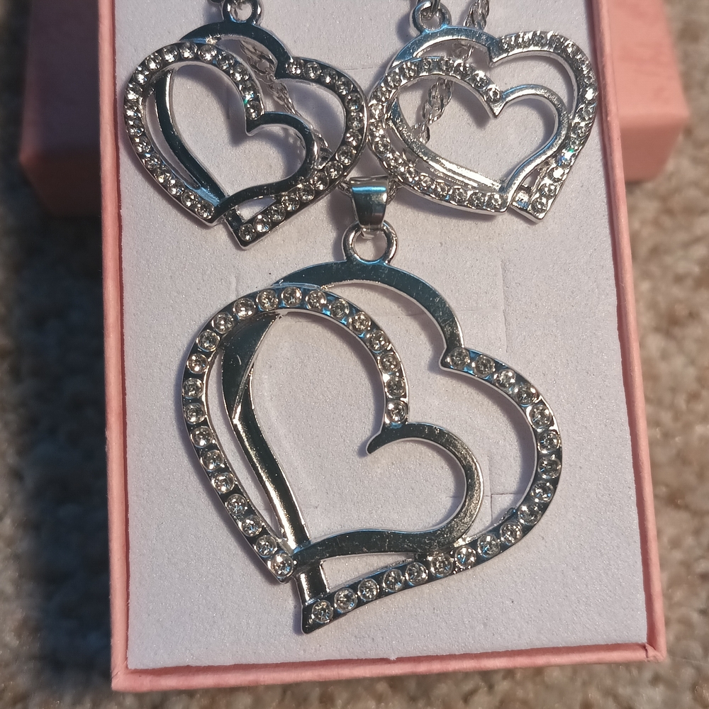 Elegant Silver Heart Pendant Necklace